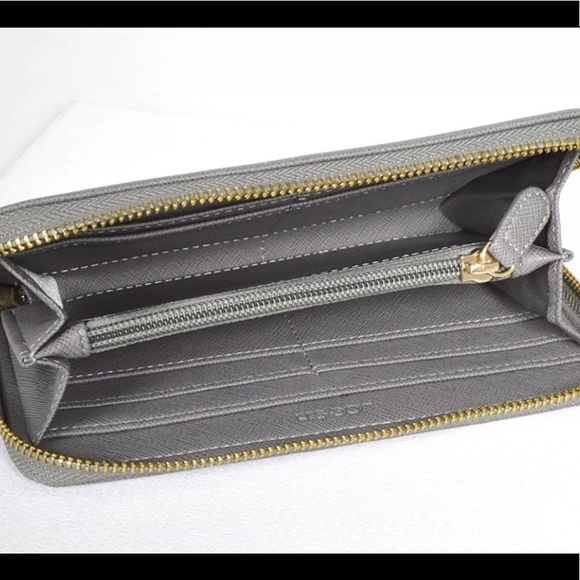 🆕 Joe’s Jeans Wallet in Gray - Picture 4 of 4